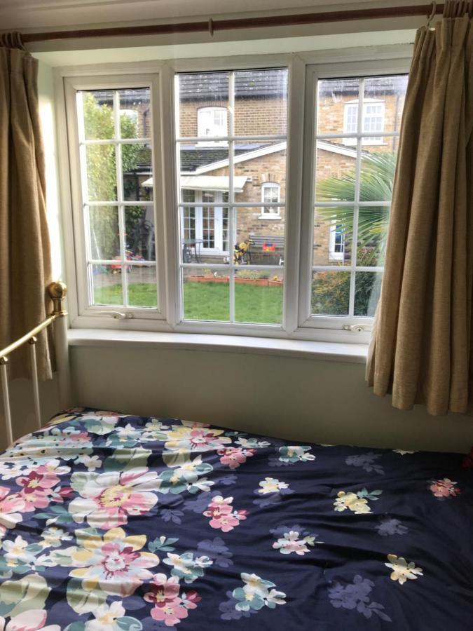 Cosy Cottage Annex In Fairlop Ilford Luaran gambar